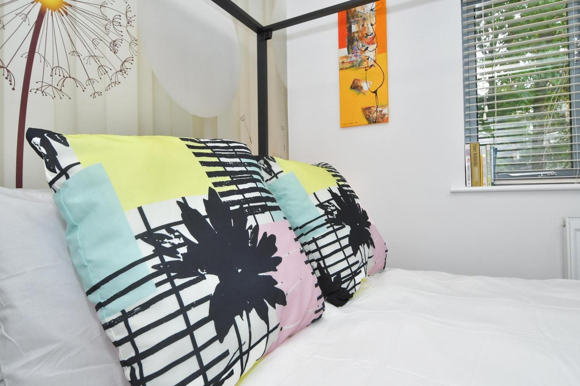 Townhouse @ Aboyne Close برمنغهام المظهر الخارجي الصورة
