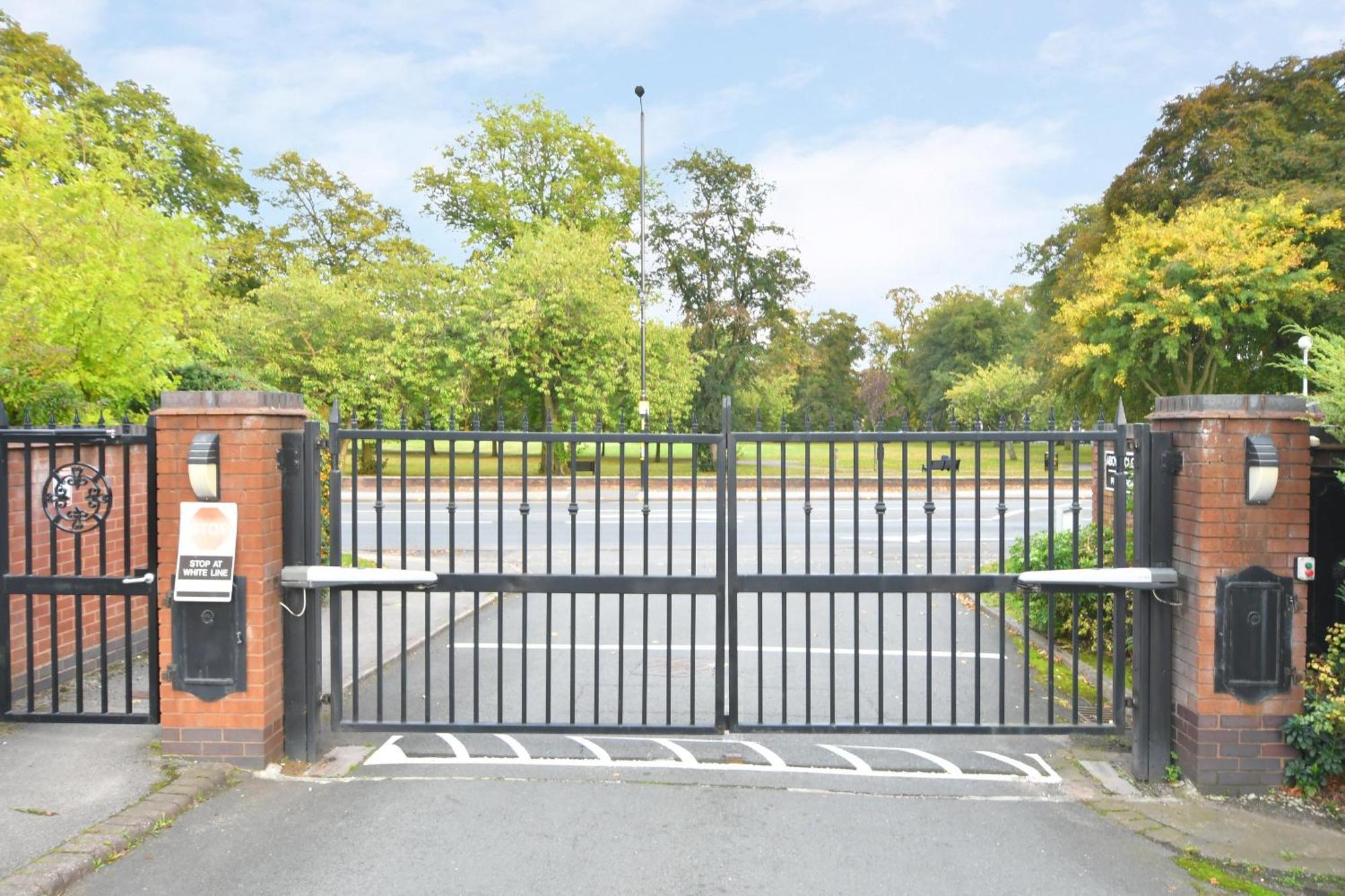 Townhouse @ Aboyne Close برمنغهام المظهر الخارجي الصورة